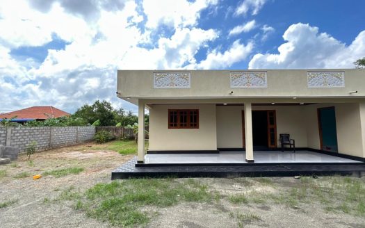 ராசபாதை வீதி சிறுப்பிட்டியில் புதிய வீடு விற்பனைக்கு